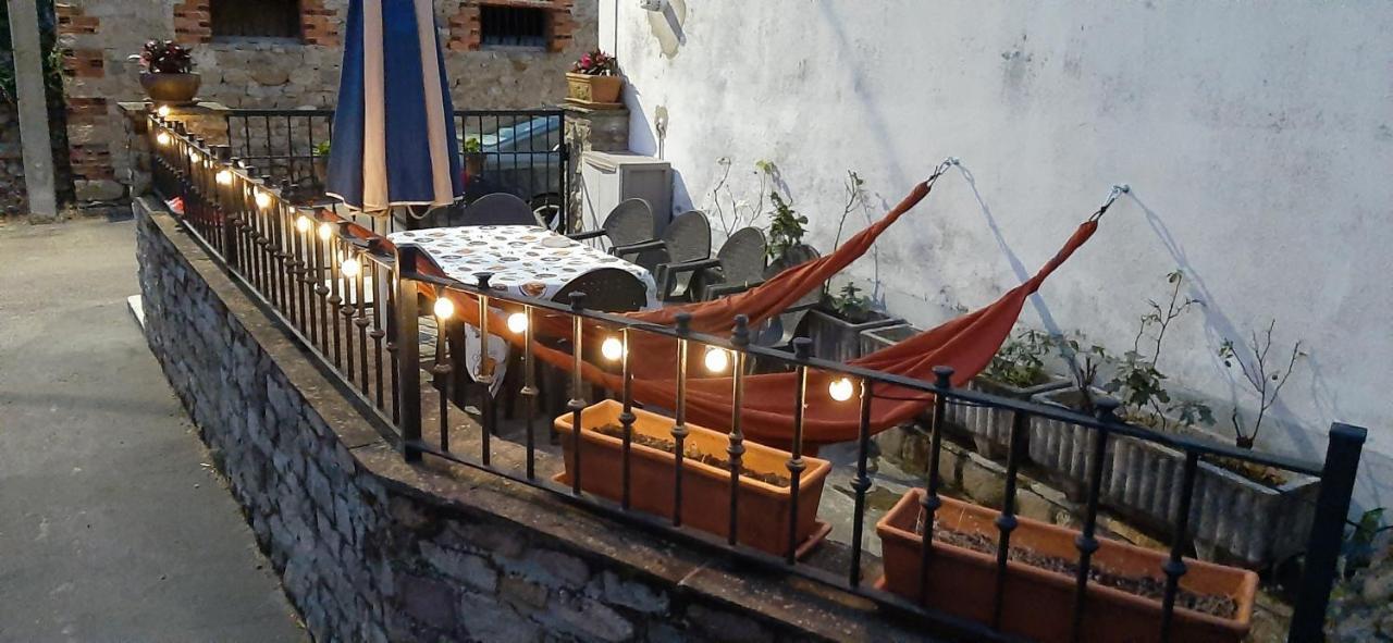 La Casa Del Rio. Villa La Serna  Eksteriør billede